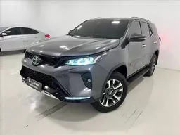 Toyota Hilux SW4