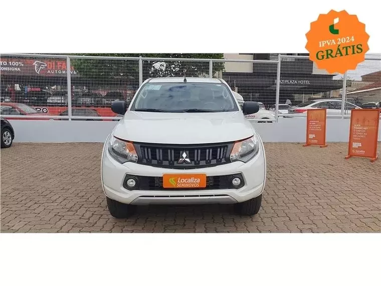 Mitsubishi L200 Triton Branco 4