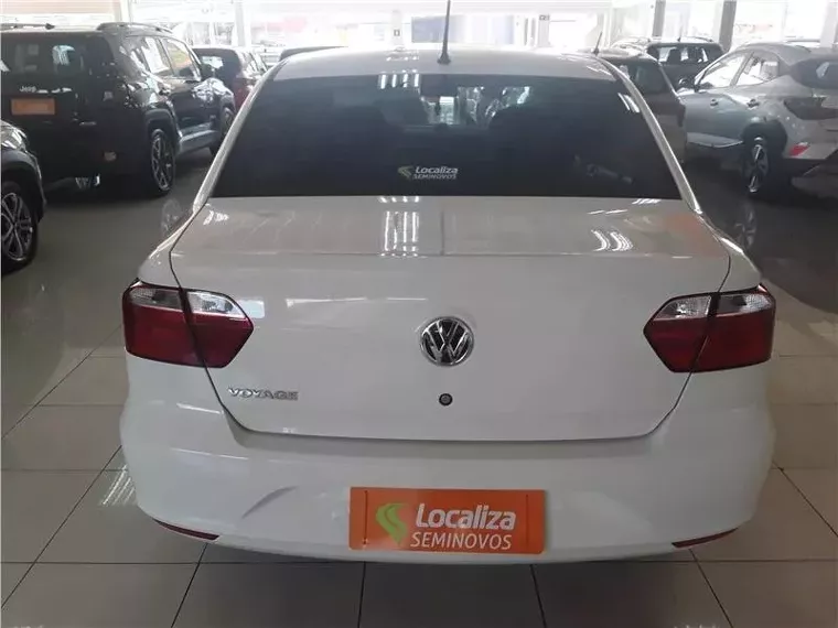 Volkswagen Voyage Branco 2