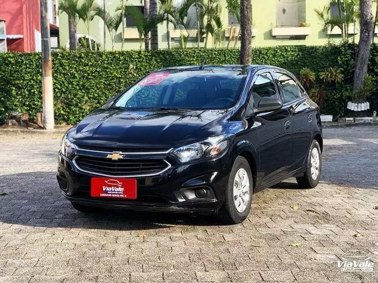 Chevrolet Onix Preto 5