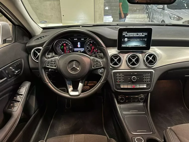 Mercedes-benz GLA 200 Prata 9