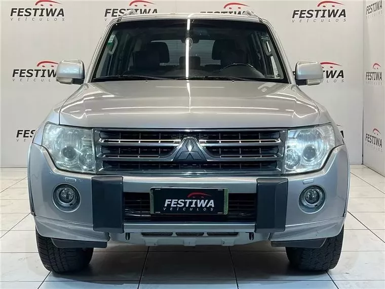 Mitsubishi Pajero Full Prata 1