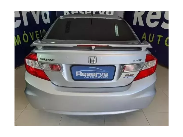 Honda Civic Prata 6