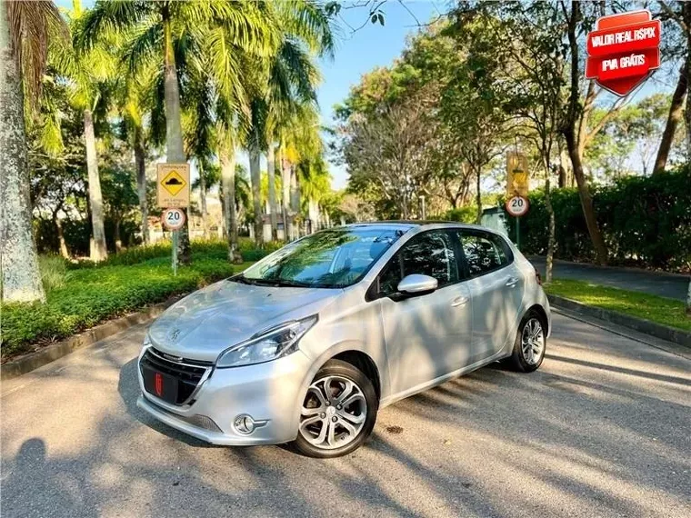 Peugeot 208 Prata 7