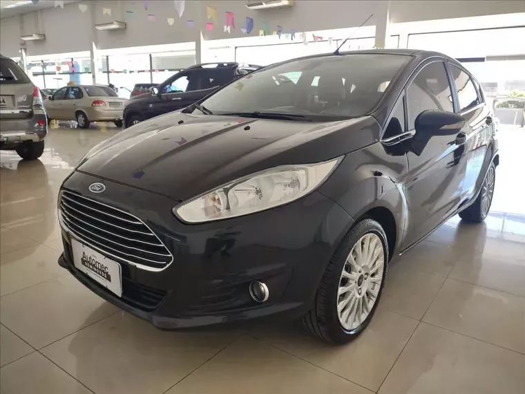 Ford Fiesta Preto 1