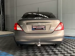 Nissan Versa