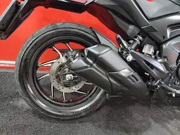 Bajaj Dominar