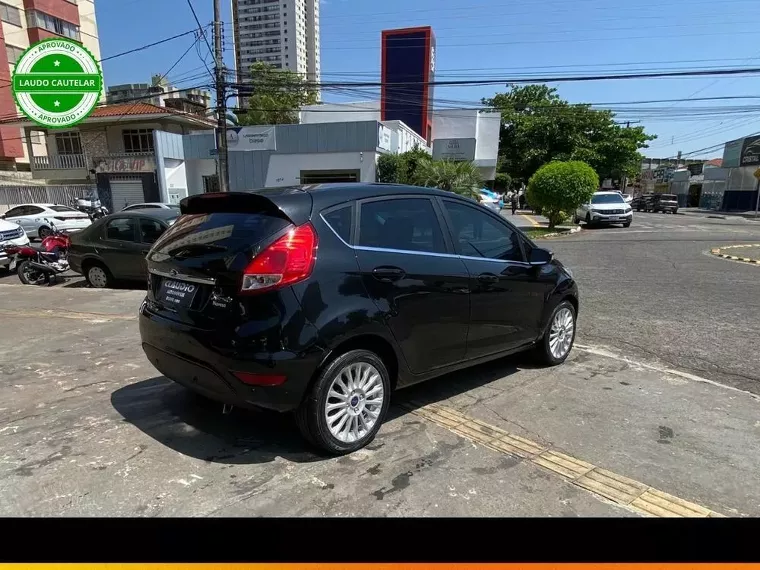 Ford Fiesta Preto 5