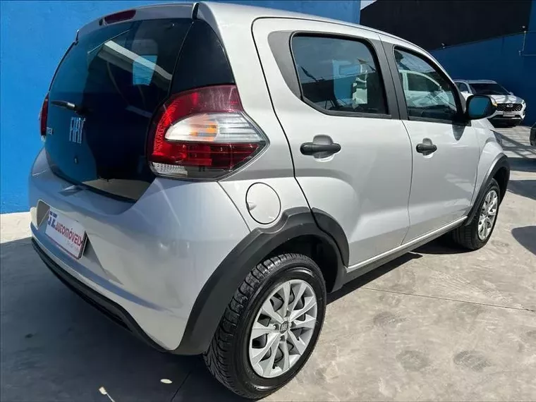 Fiat Mobi Prata 9