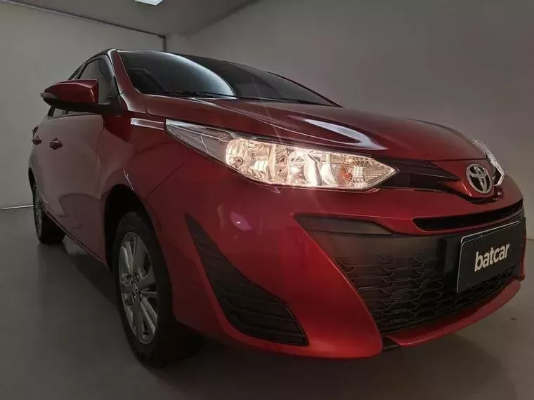 Toyota Yaris Vermelho 19