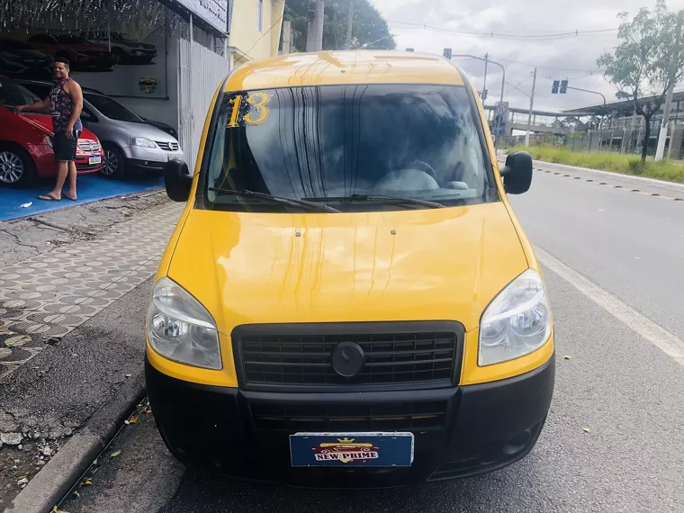 Fiat Doblò Amarelo 5