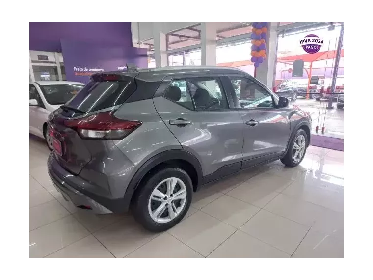 Nissan Kicks Cinza 5