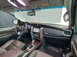 Toyota Hilux SW4