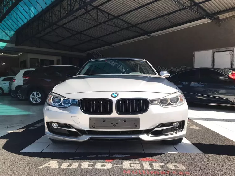 BMW 320i Prata 5