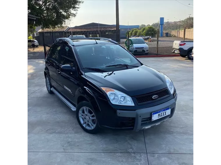 Ford Fiesta Preto 1