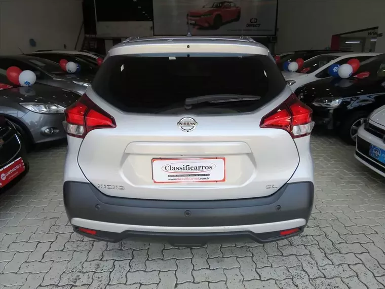 Nissan Kicks Preto 1