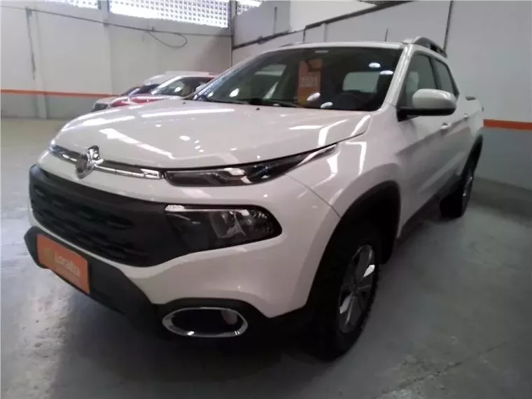 Fiat Toro Branco 4