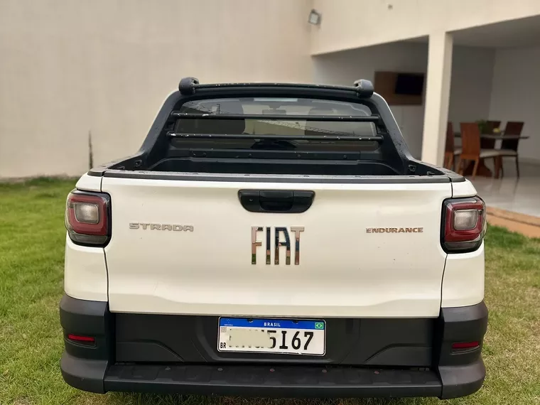 Fiat Strada Branco 27