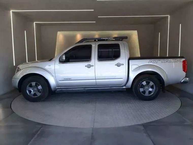 Nissan Frontier Prata 3