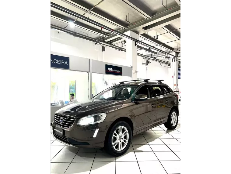 Volvo XC60 Marrom 8