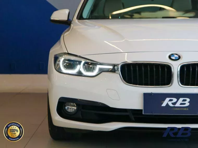 BMW 320i Branco 16