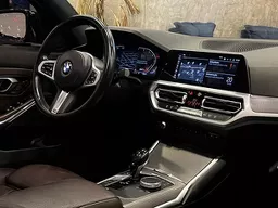 BMW 320i