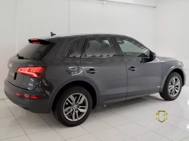 Audi Q5 Cinza 18