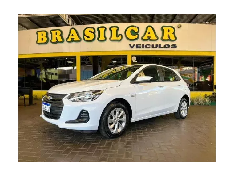 Chevrolet Onix Branco 14