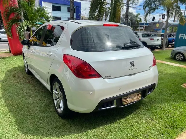 Peugeot 308 Branco 2