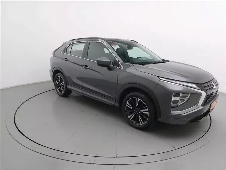 Mitsubishi Eclipse Cross Cinza 3