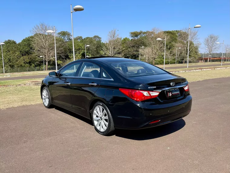 Hyundai Sonata Preto 4