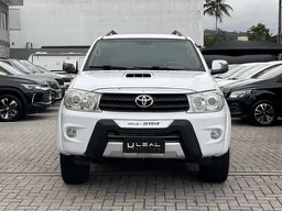 Toyota Hilux SW4