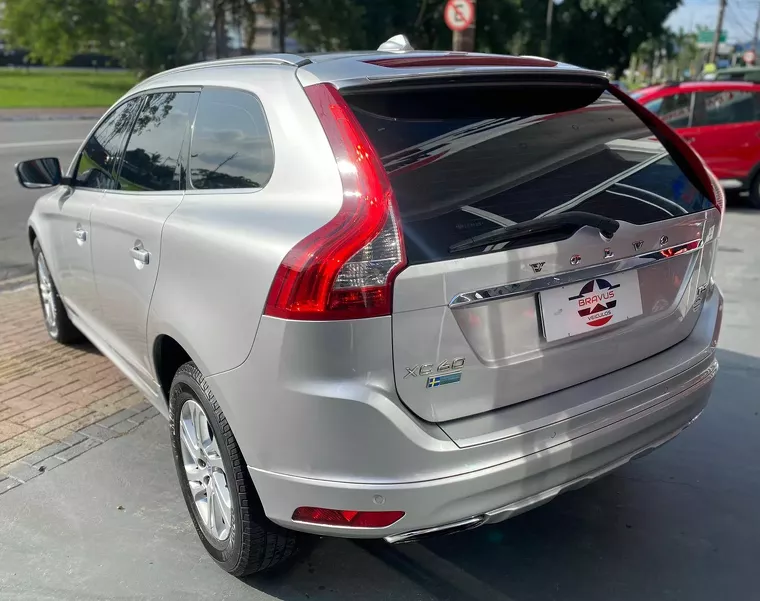 Volvo XC60 Prata 6