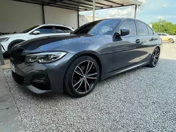 BMW 320i