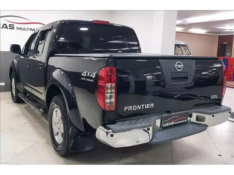 Nissan Frontier Preto 14