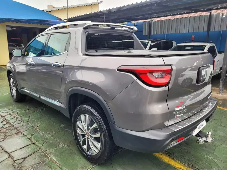 Fiat Toro Cinza 23