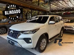 Toyota Hilux SW4