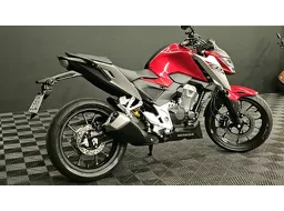 CB 300