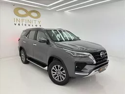 Toyota Hilux SW4