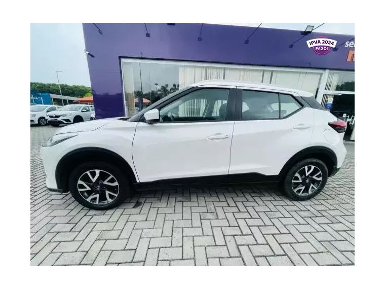 Nissan Kicks Branco 2