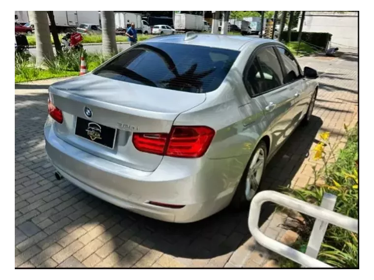 BMW 320i Prata 14