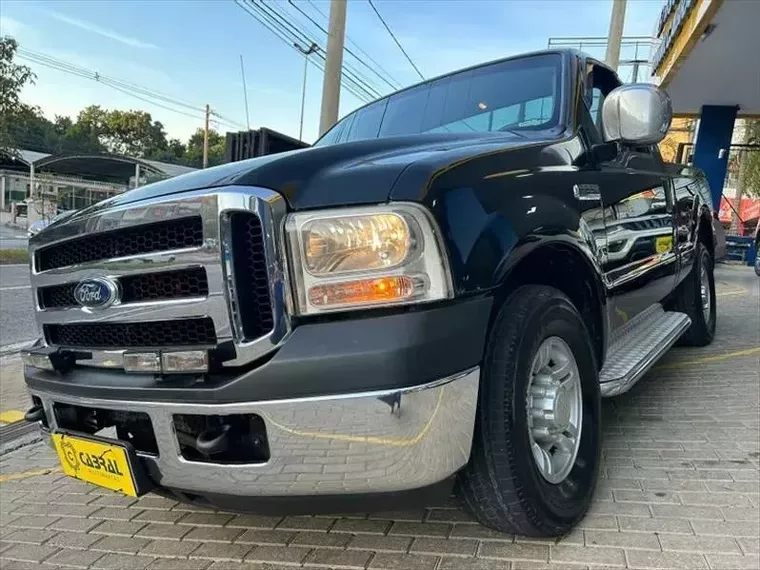 Ford F-250 Preto 1