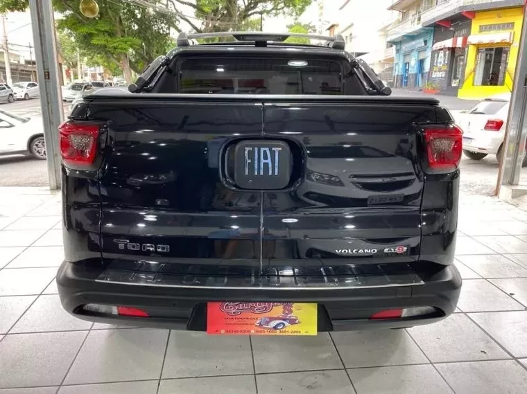 Fiat Toro Preto 10