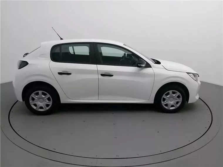 Peugeot 208 Branco 18