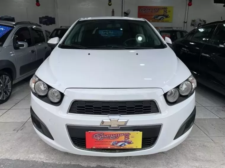 Chevrolet Sonic Branco 7