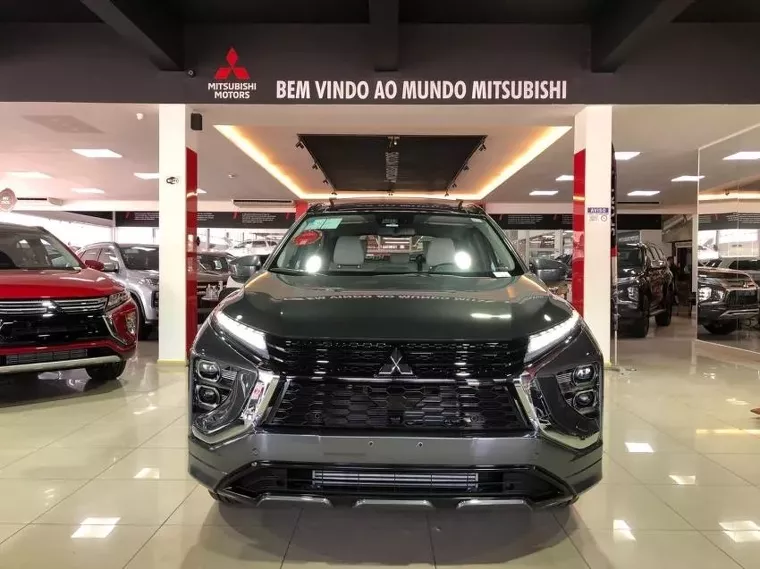 Mitsubishi Eclipse Cross Cinza 12