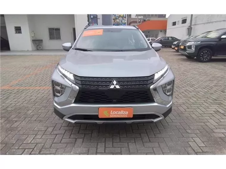 Mitsubishi Eclipse Cross Prata 5