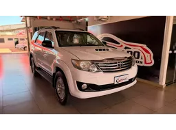 Toyota Hilux SW4