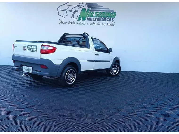 Fiat Strada Branco 7