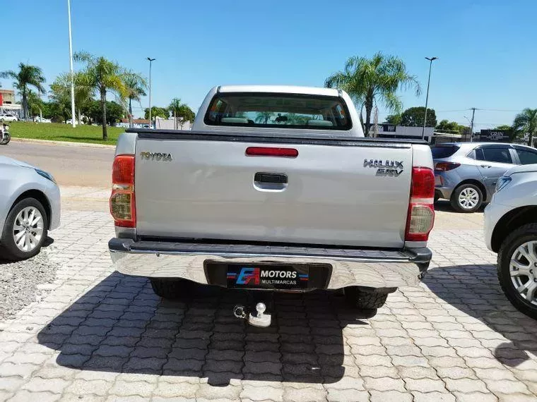 Toyota Hilux Prata 13